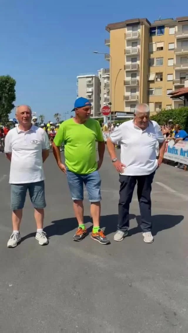 Instagram post from meetingviareggio. This post is in position 0.