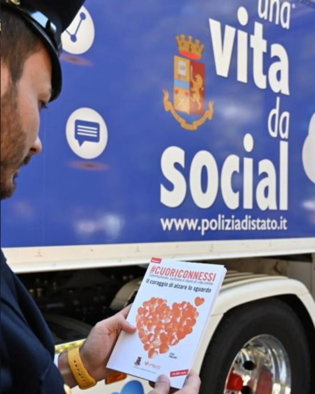 Instagram post from meetingviareggio. This post is in position 3.