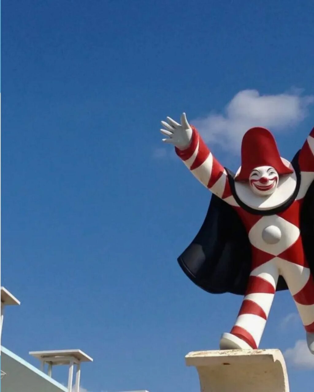 Instagram post from meetingviareggio. This post is in position 3.