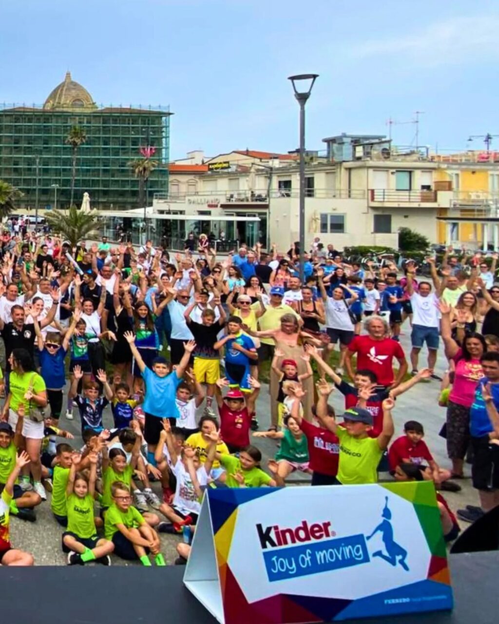 Instagram post from meetingviareggio. This post is in position 6.