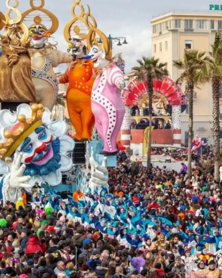 Instagram post from meetingviareggio. This post is in position 3.